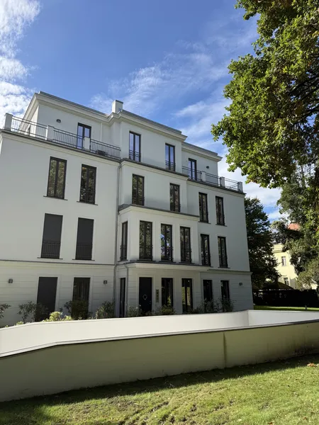 Wohnen mit Charakter: Großzügige, 4-Zimmer-Wohnung in Berlin-Grunewald — photo 1